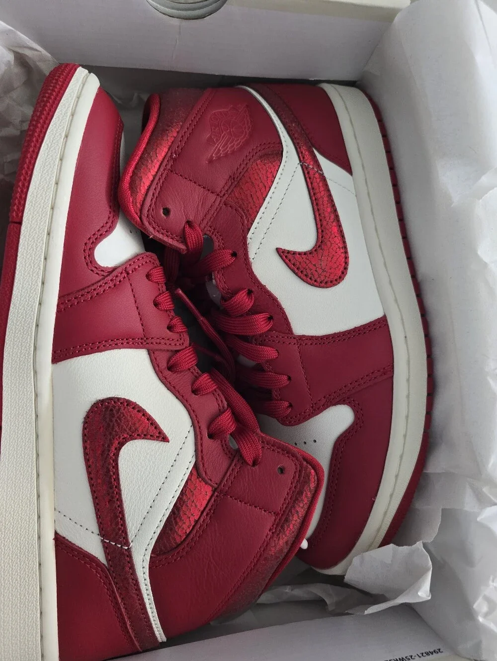 New Air Jordan 1 Mid SE Women's Size 10